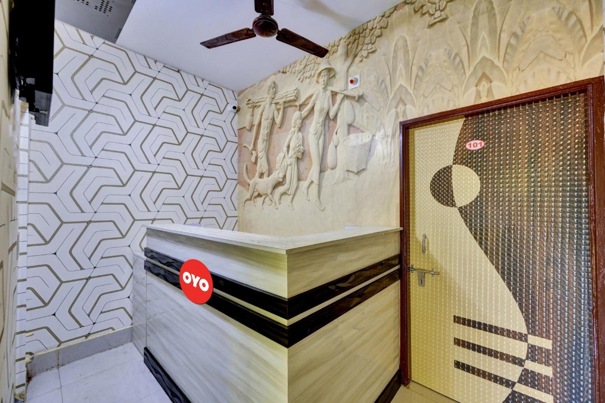Oyo Flagship 81058 Royal Regalia Hotel Bhubaneswar Exterior photo